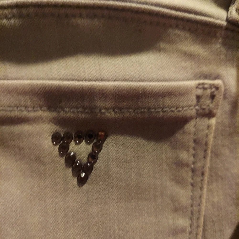 Guess NWT Girls Stretch Denim Pants Size Medium BRAND NEW